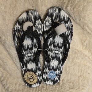 SO Black and White Patterned Ladies Thong Sandal